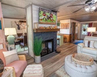 Skyleaf on Sugar - Banner Elk - Living room