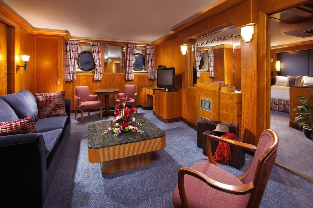 Time-Traveler’s Delight! Family-friendly Unit Near Promenade, Long Beach - לונג ביץ' - טרקלין