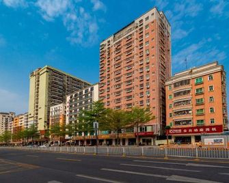 Wanshi Chang Anshun Express Apartment (Shenzhen North Railway Station) - Shenzhen - Building