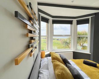 Breakers Guest House - Newquay