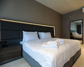 Hotel54 Luxury Suite - Serdivan - Habitación