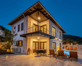 White Garden Villas - Kaş - Building