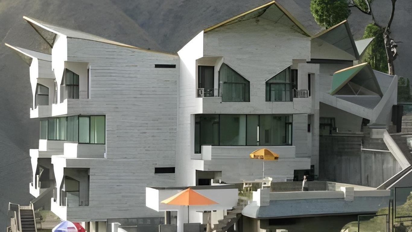 The Citadel Resorts, Jiya