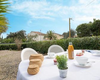 Apartment Le Darling by Interhome - Saint-Aygulf - Patio