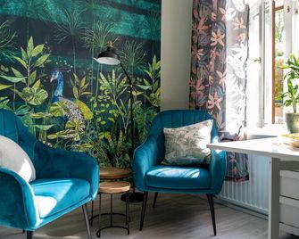 Pieni ja valoisa yksiö sisäpihan rauhassa! - Helsinki - Wohnzimmer