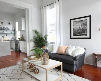 Hgtv's Bywater Beauty As Seen On New Orleans Reno - Stunning Spacious 1-bedroom - ניו אורלינס - סלון