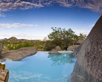 Hoada Camp Site - Palmwag - Piscina