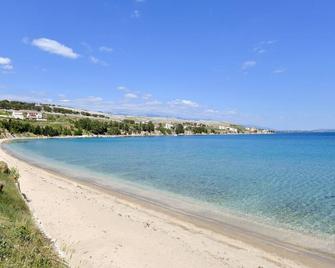 Holiday Home Marija-70m From Beach - Vlašići - Beach