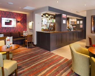 Premier Inn Camberley - Camberley - Restaurant