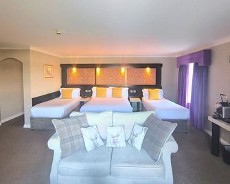 Flannery's Hotel - Galway - Bedroom