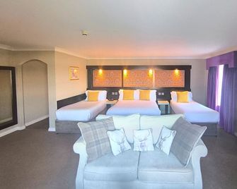 Flannery's Hotel - גולווי - חדר שינה