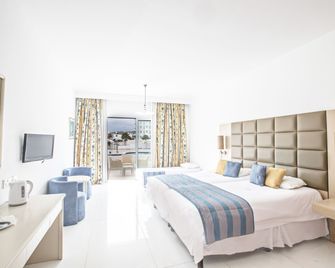 Odessa Beach Hotel - Protaras