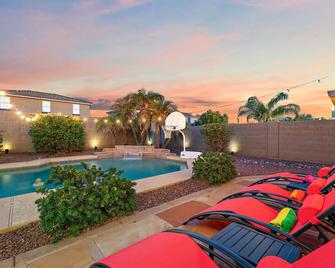 The Gem Getaway Pool Gameroom Gym by Relaxtay - Casa Grande - Zwembad