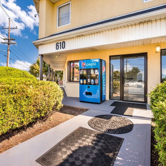 Building view of Red Carpet Inn Edison