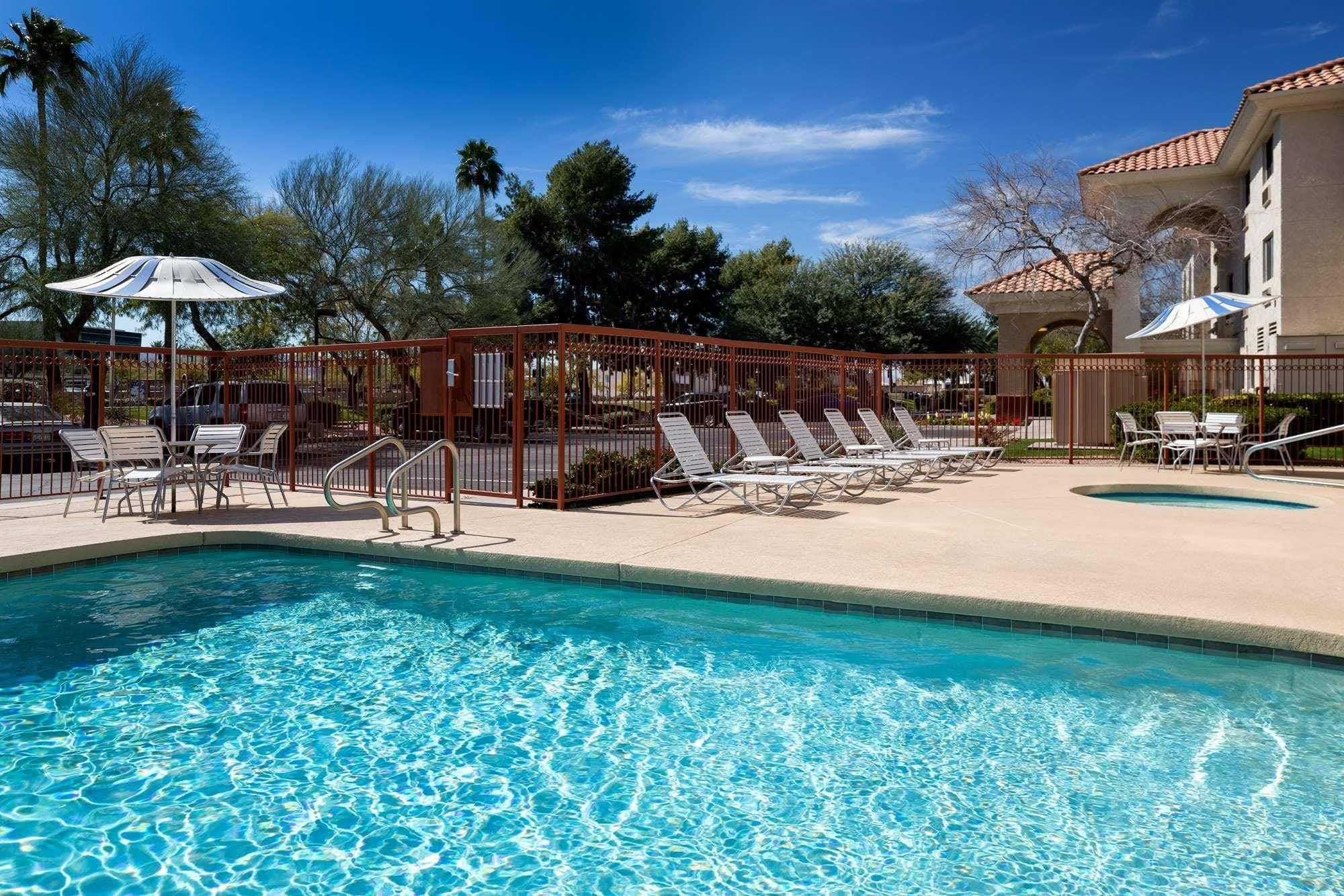 Country Inn & Suites by Radisson, Phoenix Airport - Phoenix - Pool