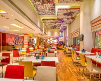 ibis Gurgaon Golf Course Road - גורגאון - מסעדה