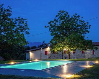 Podere di Emore - n. 2 - App. on the Francigena with swimming pool and Wi Fi - Podenzana - Piscina
