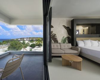Papagayo Beach Hotel - Willemstad - Balcony