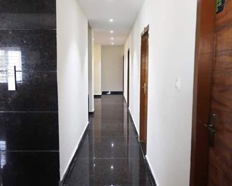 Mantra Lodge - Shimoga - Flur