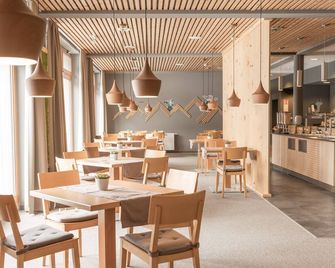 Hotel Jufa Montafon - שרונז - מסעדה