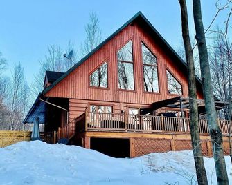 Cardinal de Beauvoir Spa ☼ Bord de Lac ↟ Foyer - Saint-Hippolyte - Edificio