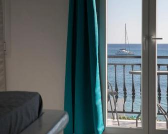 Manios Suites - Agia Anna - Balkón