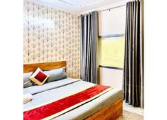 Hotel Eleven 5 - Sirsa - Bedroom