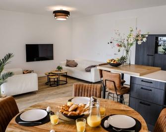 Luxe 4 persoons appartement in Residence Marina Kamperland 2c - Kamperland - Comedor