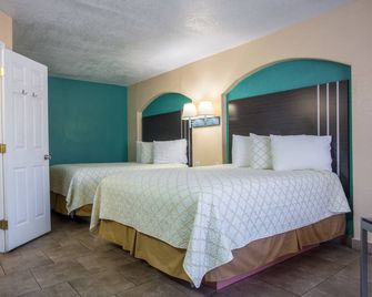 Pinn Road Inn and Suites - San Antonio - Quarto