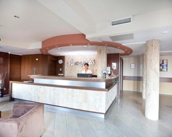 Hotel Makar Sport & Wellness - Pécs - Recepción