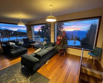 Chalet Chamrousse 1750, 7 Pers, 3 ch, Terrasse, vue Magnifique sur le Vercors - Chamrousse - Salon