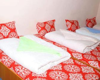 Hotel Swastik - Kathmandu - Bedroom