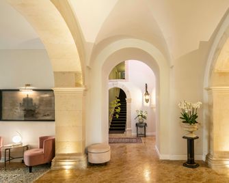 Palazzo Artemide - סירקוזה - לובי