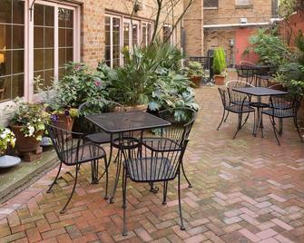 The Inn at Virginia Mason - Seattle - Patio