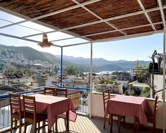 Salina Pansiyon - Kaş - Balkon