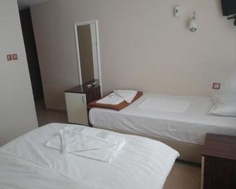 Isik Hotel - Edirne - Yatak Odası