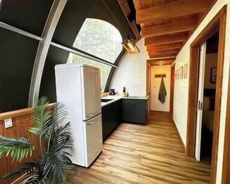 Sunken Escapes Glamping Unit 4 - New Minas - Kitchen