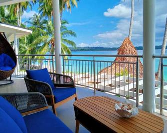 Nasara Resort- Executive Ocean Front Master Suite 130m2 - Pulau Silabok - Balcón