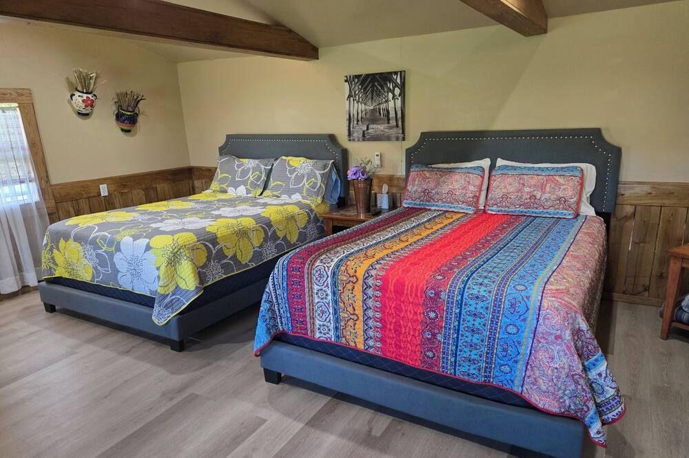 Cozy cabin with WiFi and AC in charming Watkins Glen - وتكينس غلين - غرفة نوم