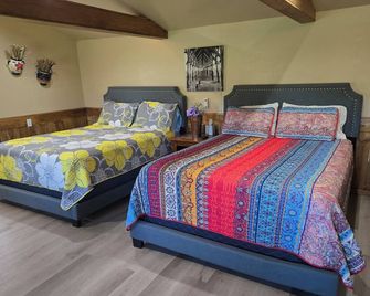 Cozy cabin with WiFi and AC in charming Watkins Glen - وتكينس غلين - غرفة نوم