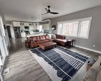 Country Living and Views; Full RV hookup available - Moscow - Wohnzimmer