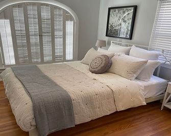 The Heart of Belmont Shore - לונג ביץ' - חדר שינה