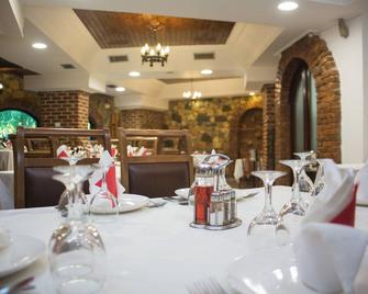Hotel Livia - Ksamil - Restaurante
