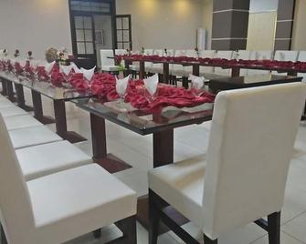 Royal Mark Hotel - Bahāwalpur - Restaurante