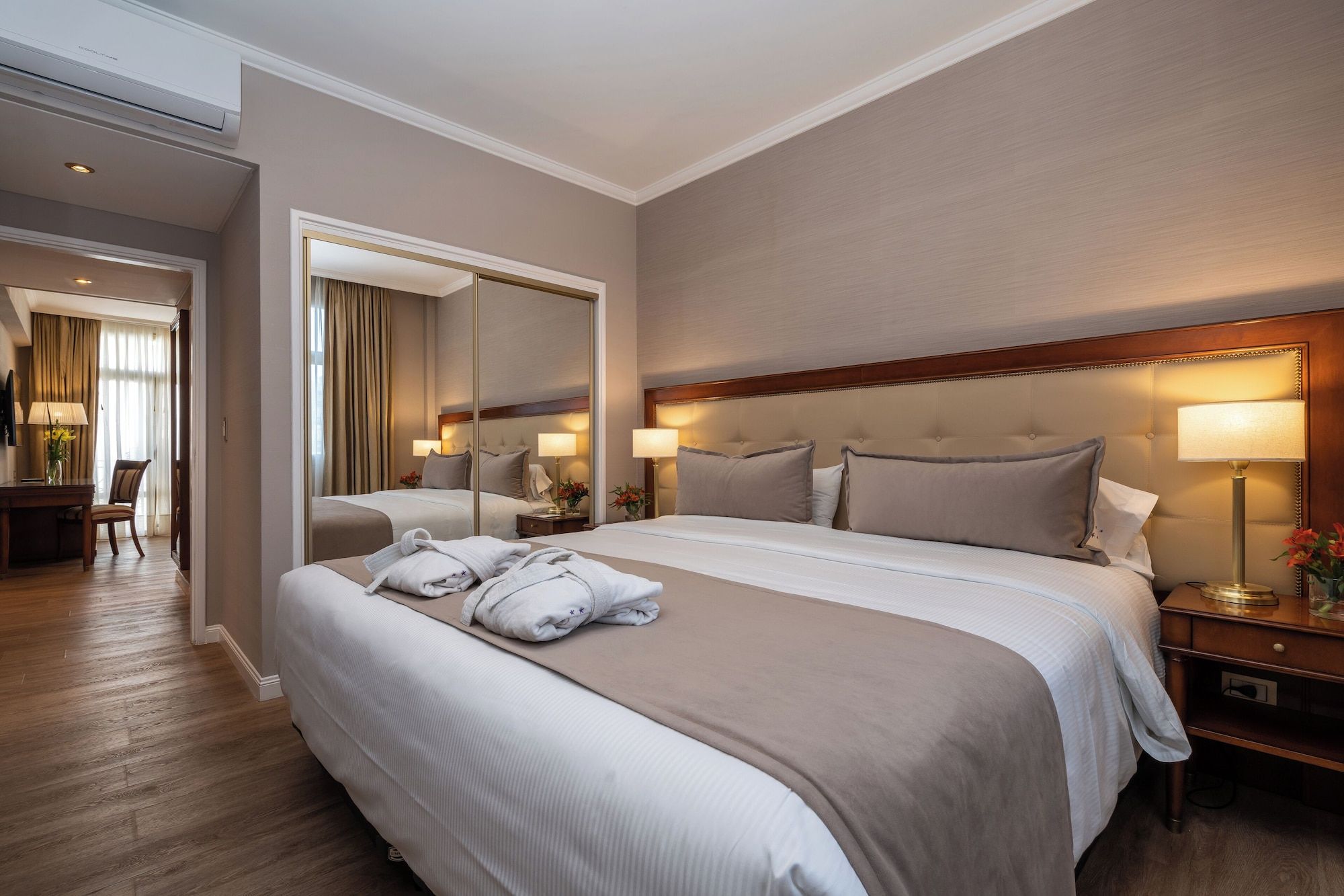 Hotel Intersur Recoleta - בואנוס איירס