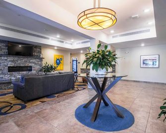 Cobblestone Inn & Suites - St. Marys - Saint Marys - Lobby