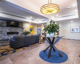 Cobblestone Inn & Suites - St. Marys - Saint Marys - Lobby