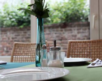 هوتل فيلا كازا - دوسيلدورف - شرفة مرصوفة