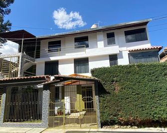 Hermoso Departamento de Estreno en Huaraz - Perú - Huaraz - Building