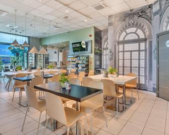 بي آند بي هوتل تورينو - تورين - مطعم